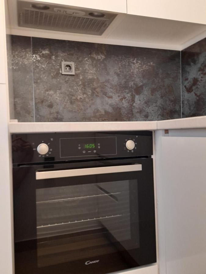 Apartman Sa Lodom 2+2 Apartment Pirovac Exterior foto